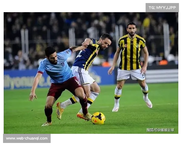 足球教练职业特性：成绩波动与舆论压力管理